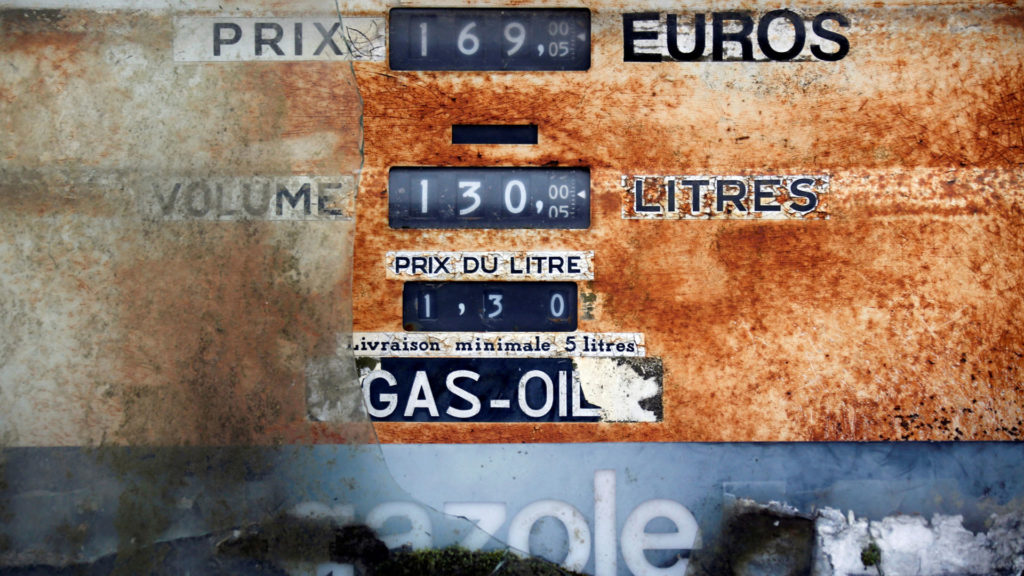 Rohoel Zapfsaeule Alt Euro Gazole Reuters Regis Duvignau Stock Adobe Com 1920X