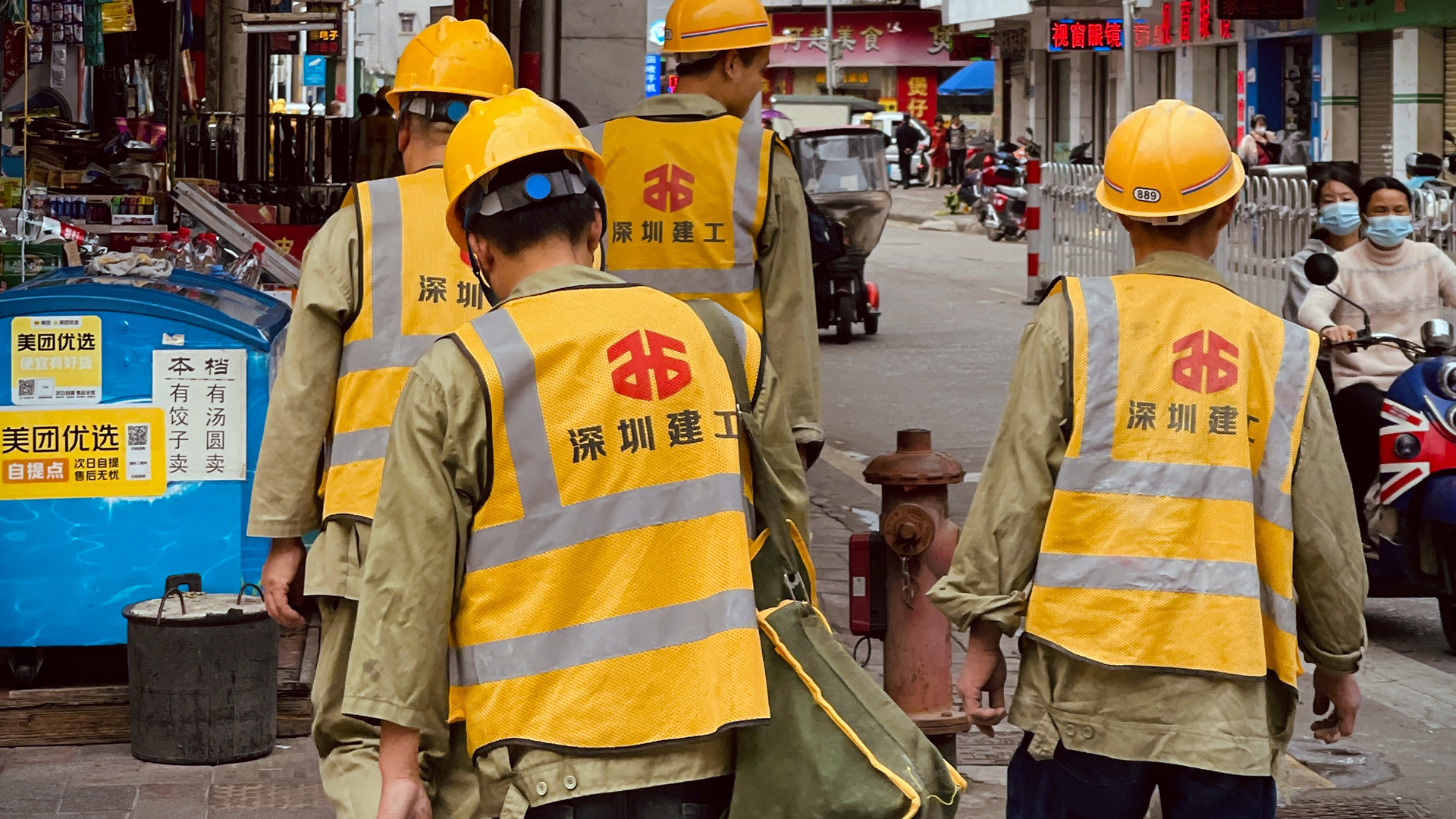 Die Krise auf dem Immobilienmarkt und die schwache Nachfrage aus dem Ausland bereiten chinesischen Arbeitern Schwierigkeiten.