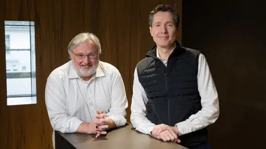 Reto Huenerwadel und Holger Seger, Co-Manager beim Anlagefonds «Obligationen Schweiz Unternehmensanleihen» des HBL Asset Managements. (Bild: David Scheppus) Reto Huenerwadel und Holger Seger, Co-Manager beim Anlagefonds «Obligationen Schweiz Unternehmensanleihen» des HBL Asset Managements. (Bild: David Scheppus)